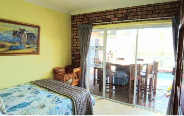 To Let 4 Bedroom Property for Rent in Winterstrand Eastern Cape